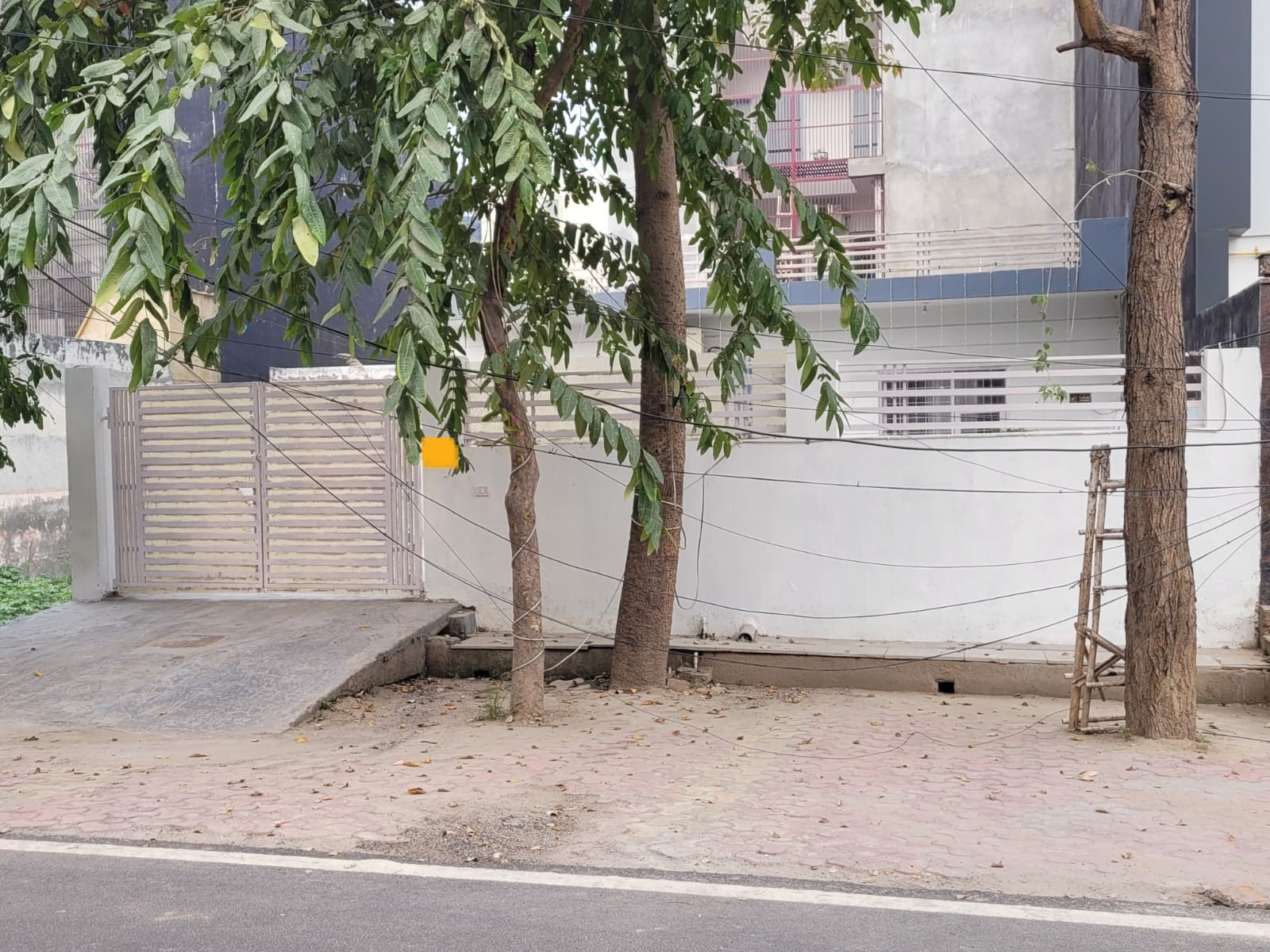 Corner Plot for sale in Sector 14 Noida