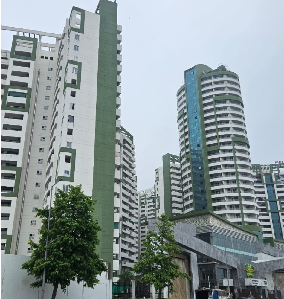 Flats for Resale in Parx Laureate, Sector 108 Noida
