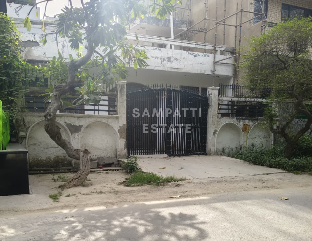 Luxury Villa for Sale in Sector 55